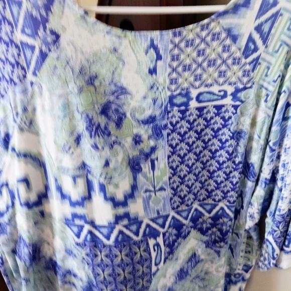 Chico's Border Print Top - Picture 2 of 4